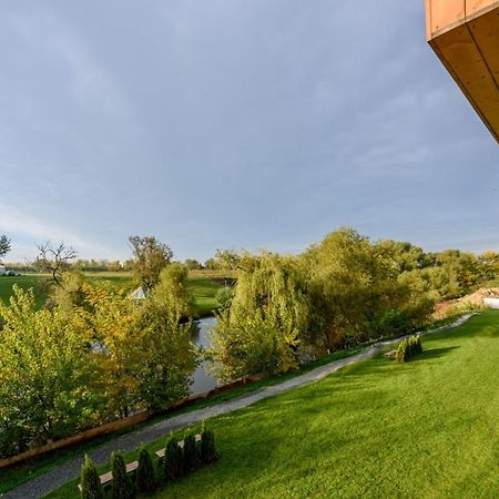 Il Lago - Azur - Cozy Luxurious Smart Home By The Lake Voluntari 外观 照片