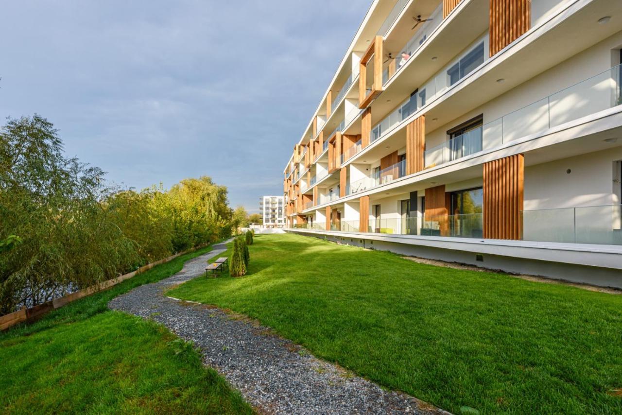 Il Lago - Azur - Cozy Luxurious Smart Home By The Lake Voluntari 外观 照片