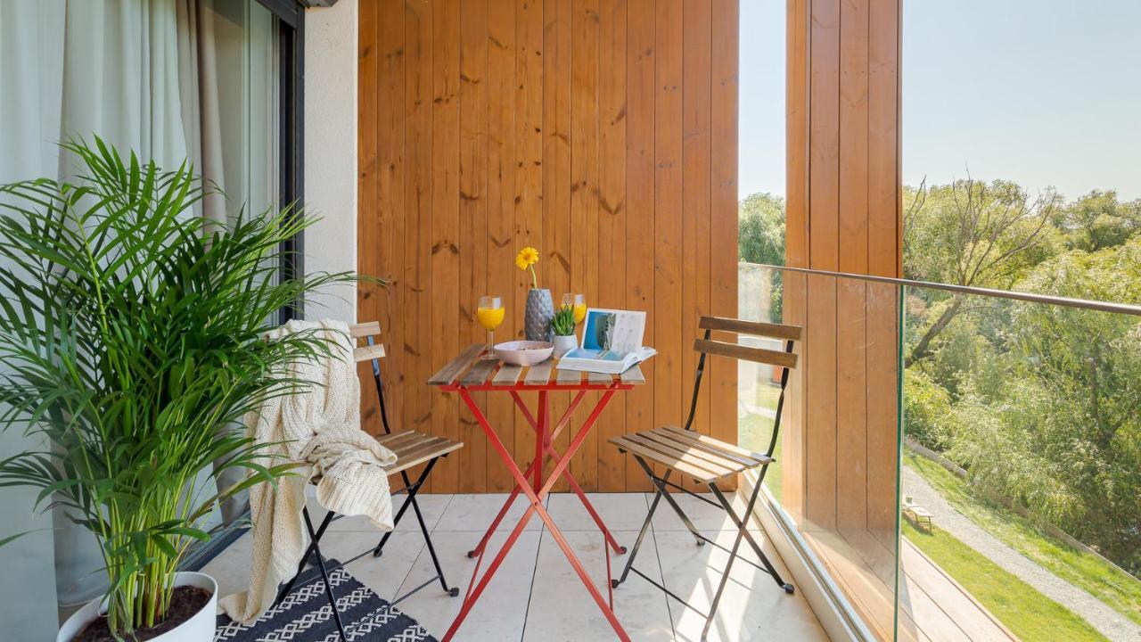Il Lago - Azur - Cozy Luxurious Smart Home By The Lake Voluntari 外观 照片